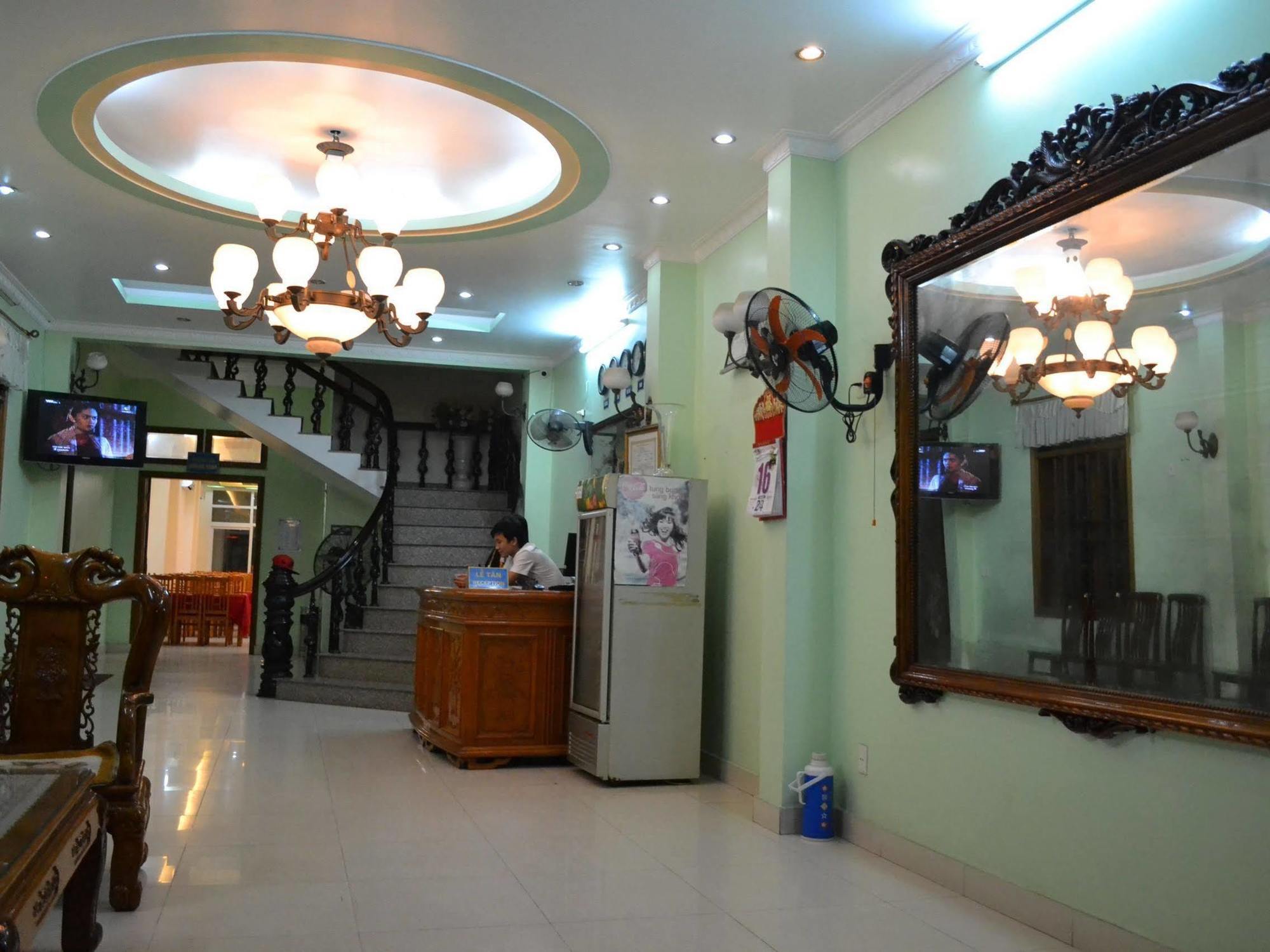 Hoang Ngoc Hotel Dong Khe Sau Экстерьер фото
